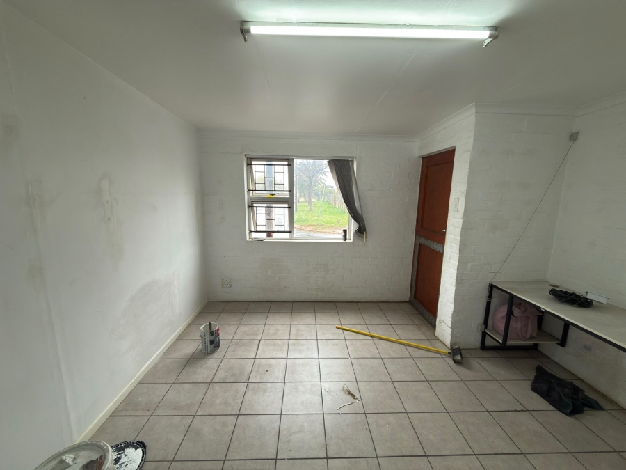 To Let Commercial Property for Rent in Worcester Western Cape